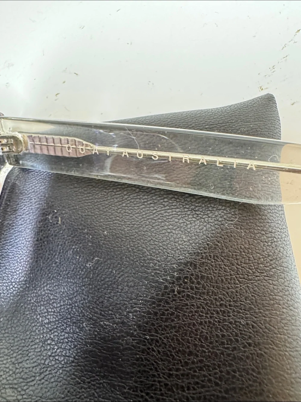 NWT Quay Australia sunglasses with zippered case.